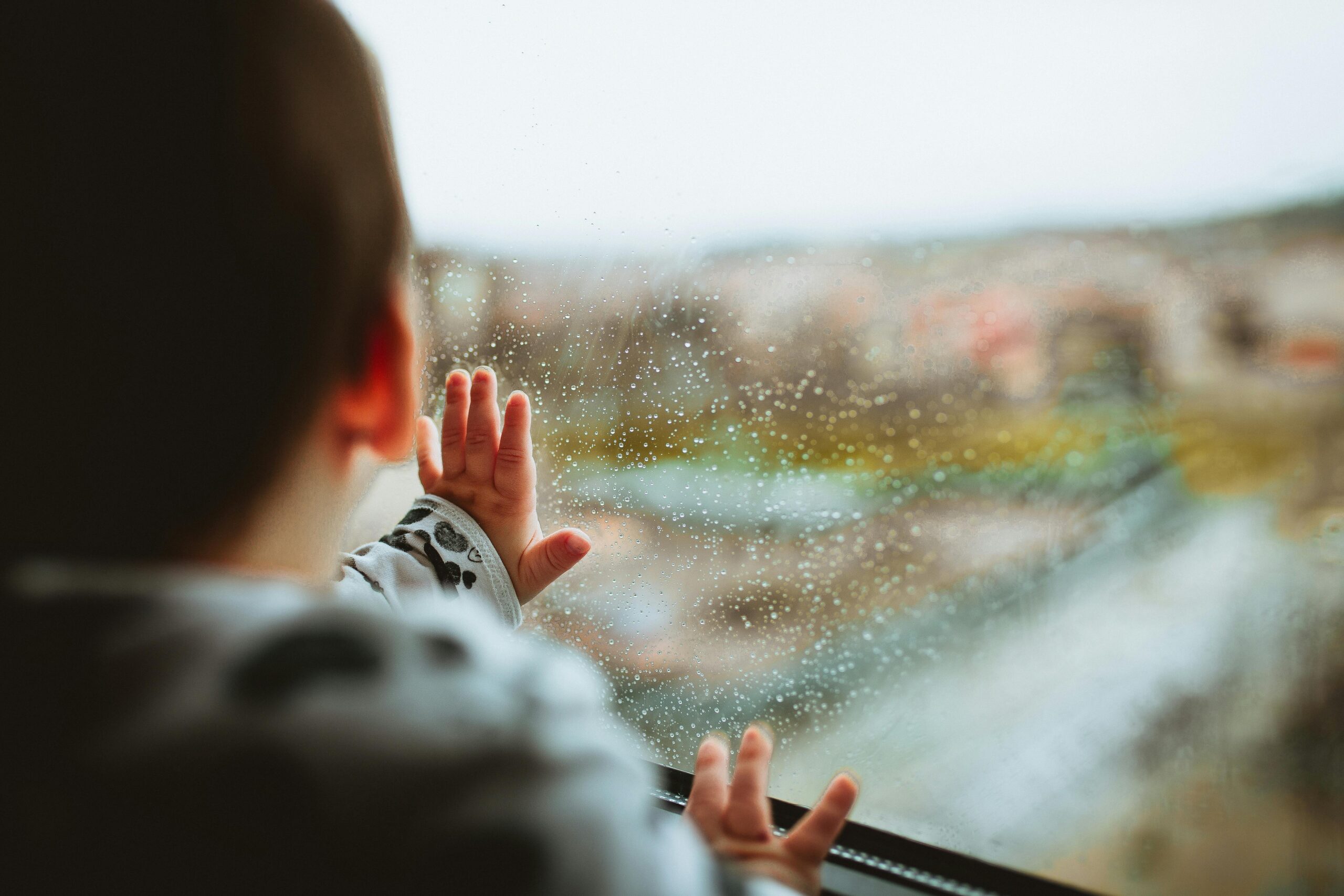 Cómo preparar tus ventanas de aluminio para el otoño y las lluvias